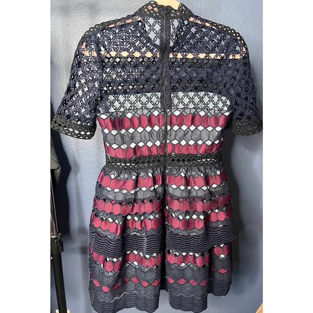 Self-Portrait Hexagonal Guipure Lace Mini Dress Navy Burgundy Short Sleeve S/M - Picture 4 of 6